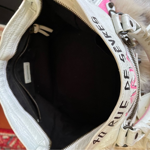 Balenciaga white agneau distressed lambskin graffiti classic handbag - Picture 4 of 5